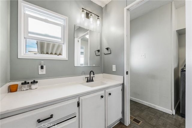 2021 Windharp 30, Rosamond, CA 93560