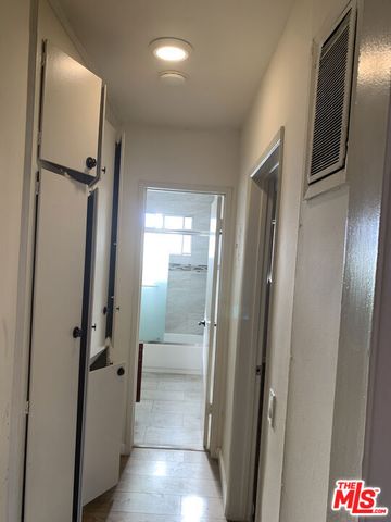 1522 Dixon Street 10, Glendale, CA 91205