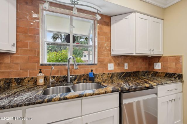 11257 PORTSIDE Drive, Jacksonville, FL 32225