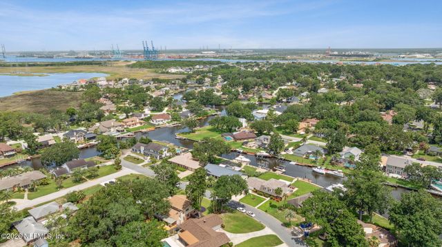 11257 PORTSIDE Drive, Jacksonville, FL 32225