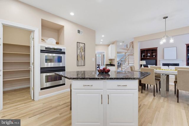 3810 DANIELS RUN CT, Fairfax, VA 22030