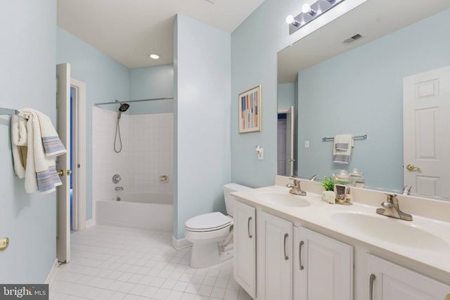 3810 DANIELS RUN CT, Fairfax, VA 22030