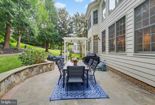 3810 DANIELS RUN CT, Fairfax, VA 22030