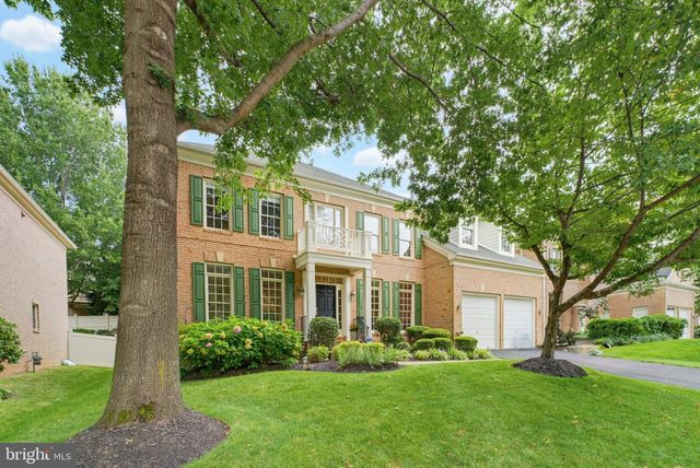 3810 DANIELS RUN CT, Fairfax, VA 22030