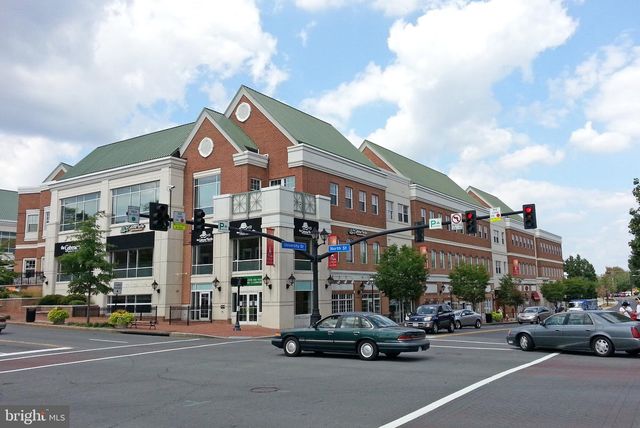3810 DANIELS RUN CT, Fairfax, VA 22030