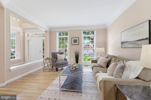 3810 DANIELS RUN CT, Fairfax, VA 22030