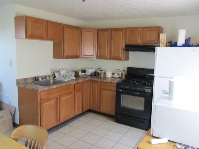 521 W Kirkwood Ave Apt 4, Bloomington, IN 47404