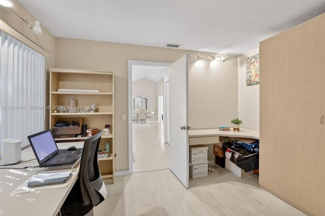 2141 Austin, Weston, FL 33326