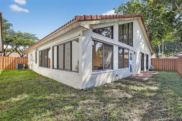 2141 Austin, Weston, FL 33326