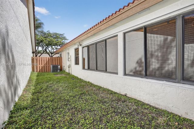 2141 Austin, Weston, FL 33326