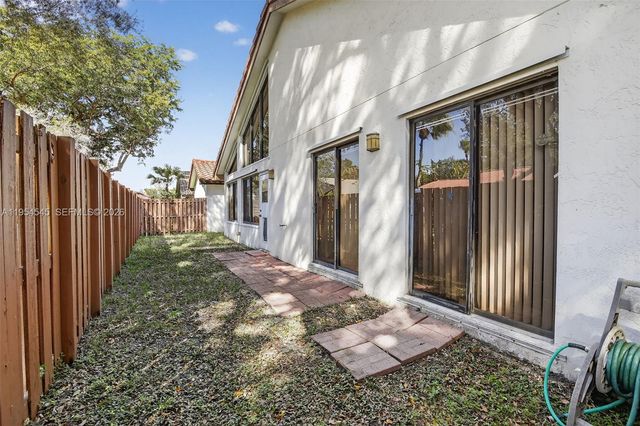 2141 Austin, Weston, FL 33326