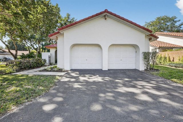 2141 Austin, Weston, FL 33326