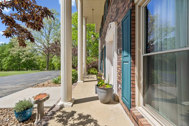 203 Dogwood Dr, Waverly, TN 37185