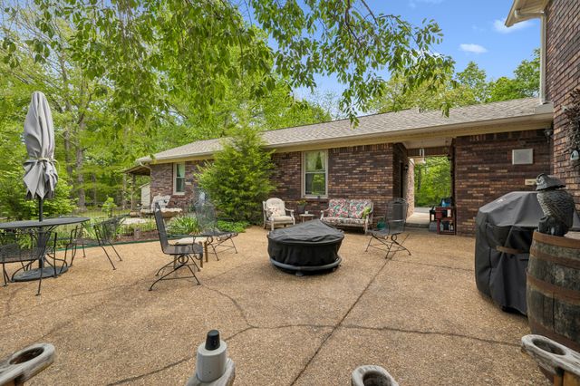 203 Dogwood Dr, Waverly, TN 37185
