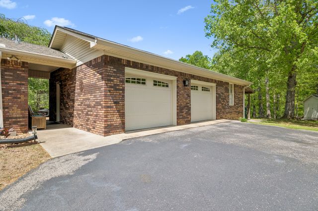 203 Dogwood Dr, Waverly, TN 37185