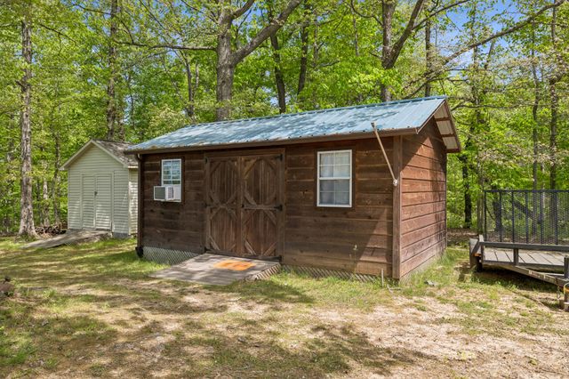 203 Dogwood Dr, Waverly, TN 37185