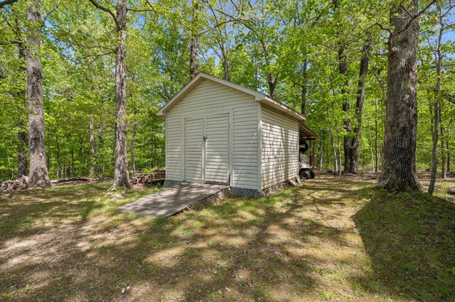 203 Dogwood Dr, Waverly, TN 37185