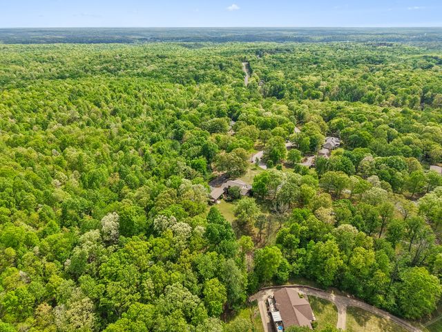 203 Dogwood Dr, Waverly, TN 37185