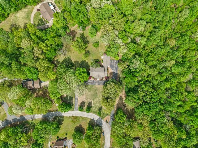 203 Dogwood Dr, Waverly, TN 37185