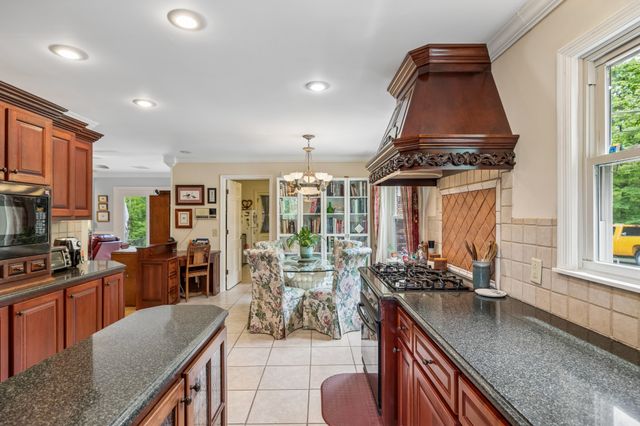 203 Dogwood Dr, Waverly, TN 37185