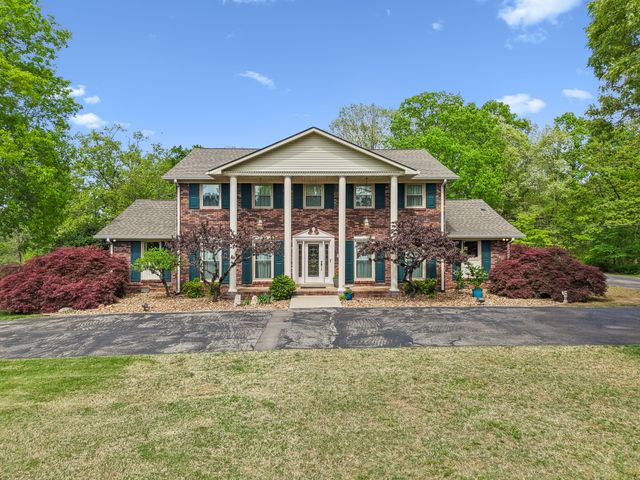203 Dogwood Dr, Waverly, TN 37185