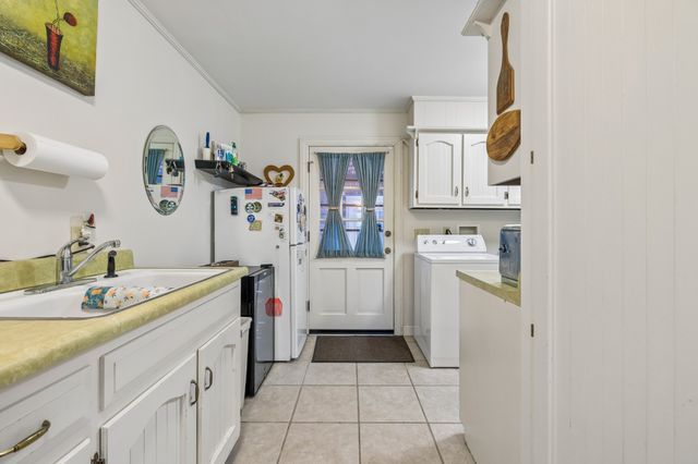 203 Dogwood Dr, Waverly, TN 37185