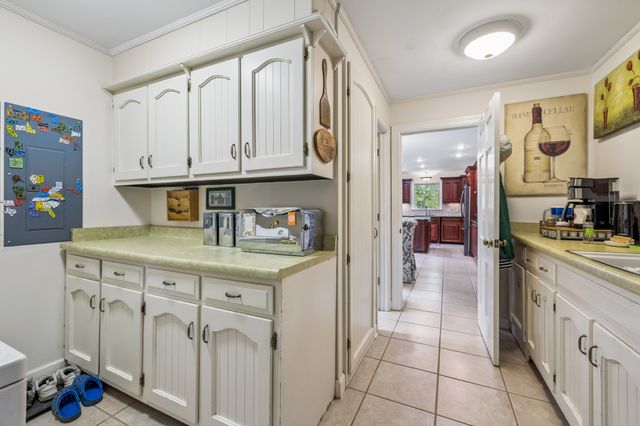 203 Dogwood Dr, Waverly, TN 37185
