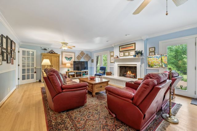203 Dogwood Dr, Waverly, TN 37185