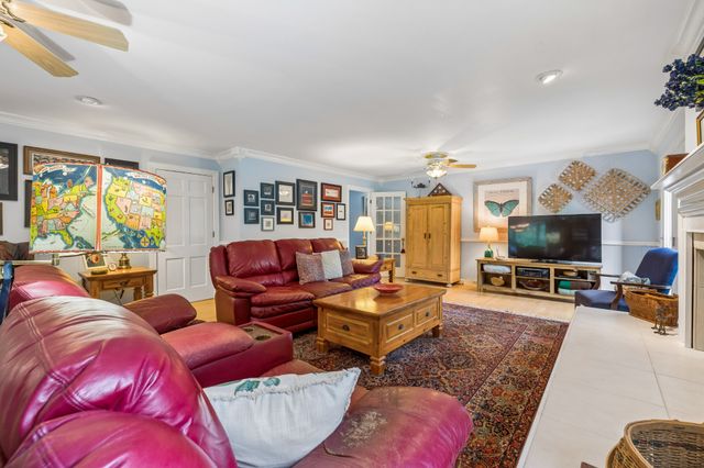203 Dogwood Dr, Waverly, TN 37185