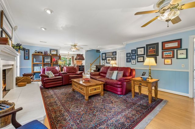203 Dogwood Dr, Waverly, TN 37185