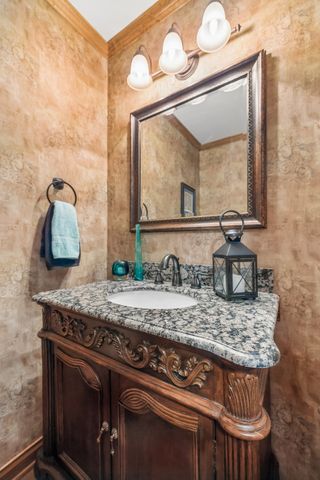 203 Dogwood Dr, Waverly, TN 37185