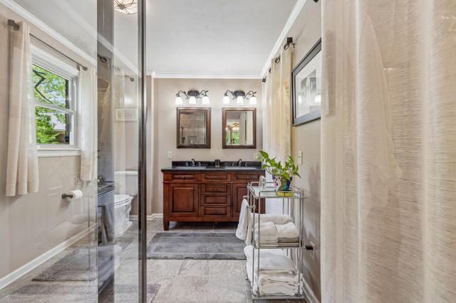 203 Dogwood Dr, Waverly, TN 37185