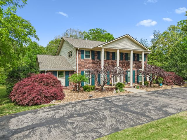 203 Dogwood Dr, Waverly, TN 37185