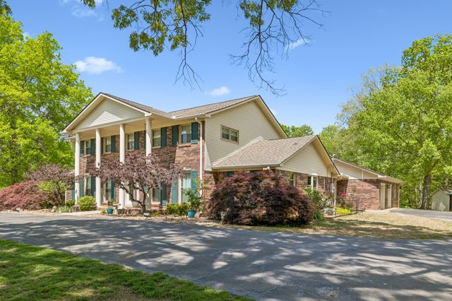203 Dogwood Dr, Waverly, TN 37185