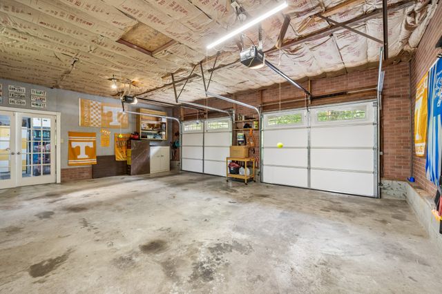 203 Dogwood Dr, Waverly, TN 37185