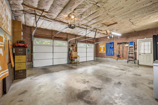 203 Dogwood Dr, Waverly, TN 37185