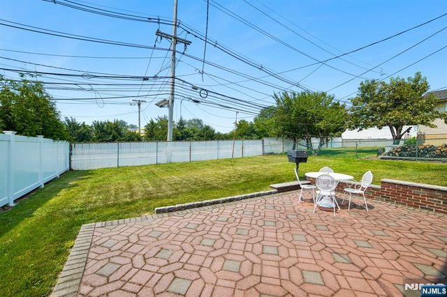 28 Pikeview Terrace, Secaucus, NJ 07094