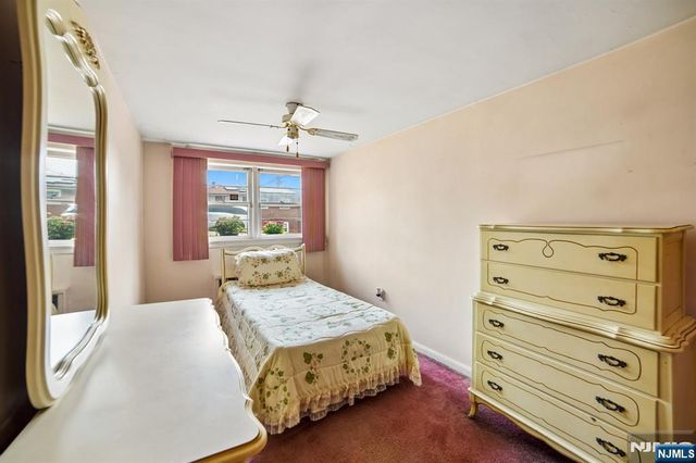 28 Pikeview Terrace, Secaucus, NJ 07094