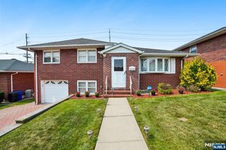 28 Pikeview Terrace, Secaucus, NJ 07094