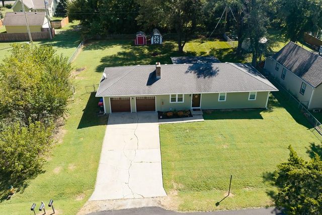 2951 N 155th Terrace, Basehor, KS 66007