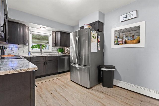 3553 E Bottsford AVENUE, Cudahy, WI 53110