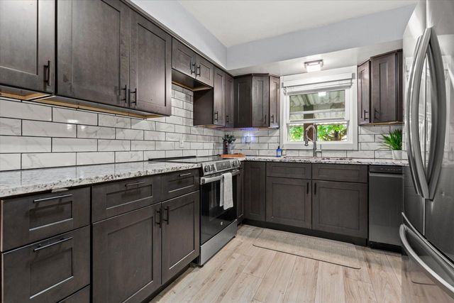 3553 E Bottsford AVENUE, Cudahy, WI 53110