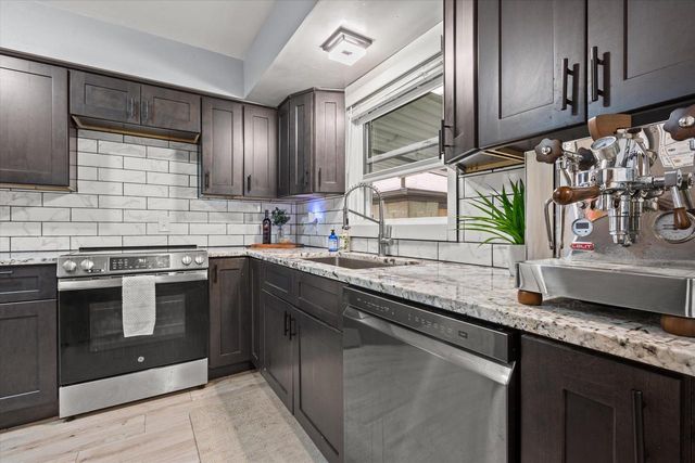 3553 E Bottsford AVENUE, Cudahy, WI 53110
