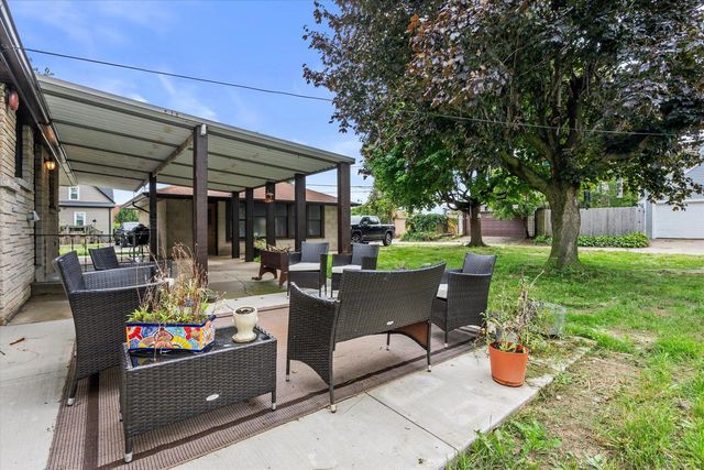 3553 E Bottsford AVENUE, Cudahy, WI 53110
