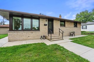 3553 E Bottsford AVENUE, Cudahy, WI 53110