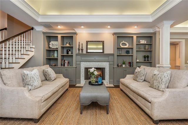 1025 Stonegate Court, Roswell, GA 30075