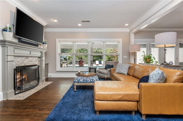 1025 Stonegate Court, Roswell, GA 30075
