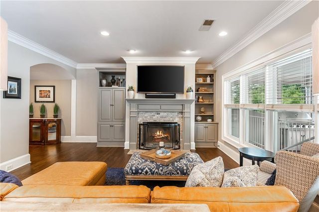 1025 Stonegate Court, Roswell, GA 30075