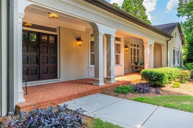 1025 Stonegate Court, Roswell, GA 30075