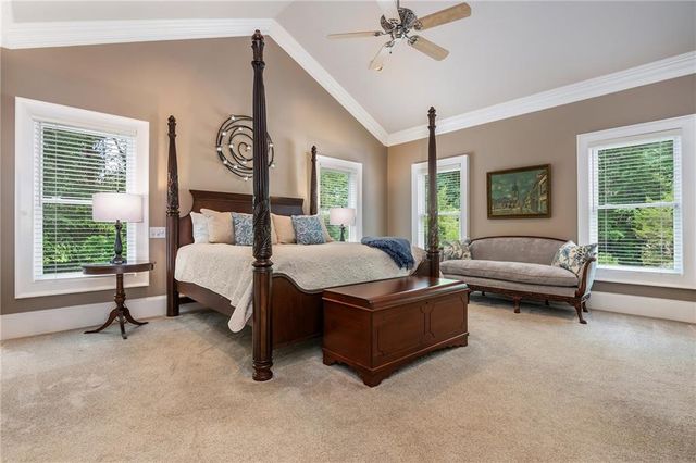 1025 Stonegate Court, Roswell, GA 30075